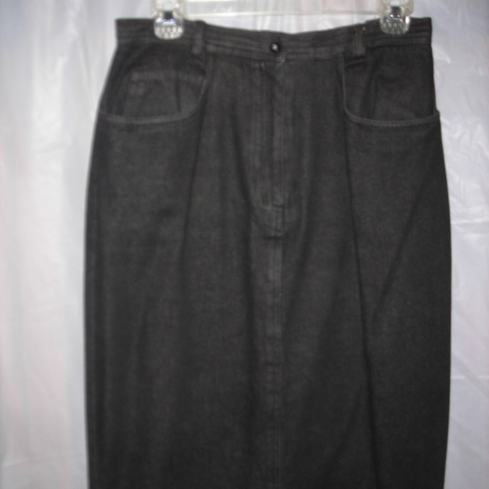 Ladies,blk.denim skirt,sz.10,SK & Co.